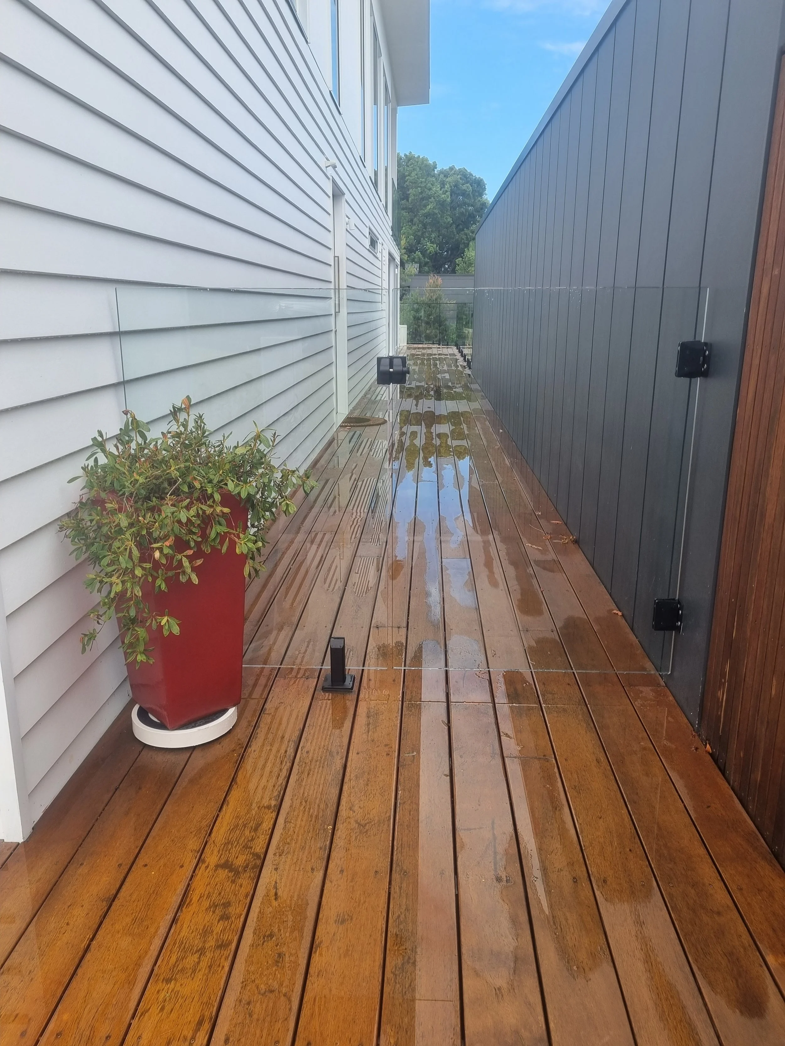 Suffolk Park, Glass Pool Gate. Suffolk Park Landscaper
