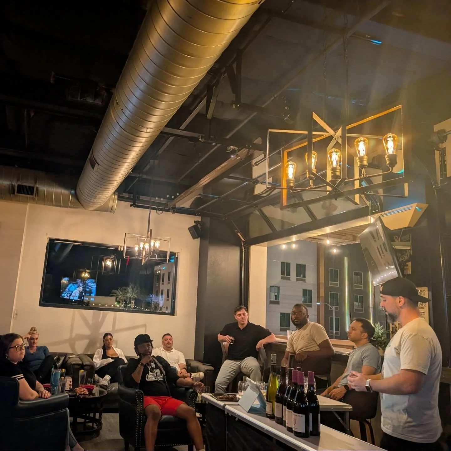 Tuesday night was one for the books. 🍷🍫🇩🇪

We packed the lounge at Puro for our German wine tour, and the energy was incredible. It was fantastic seeing so many regular members and quite a few new faces joining the Collective for the night!

A ma