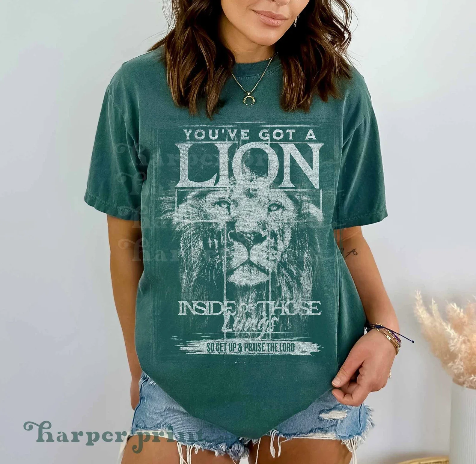 Lion in Lungs Tee