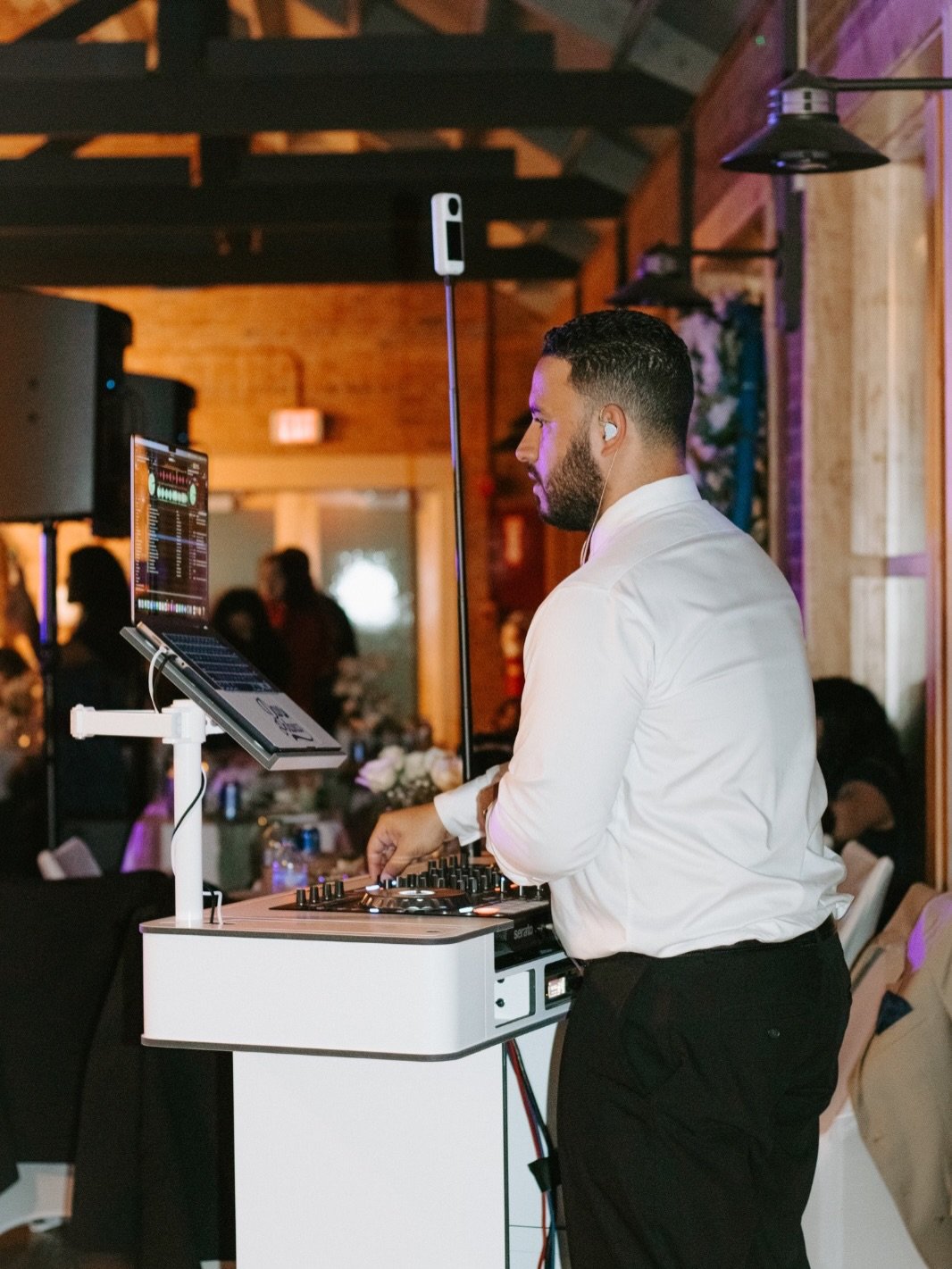 Shoutout to @markedmemoriesstudios for snapping these awesome pics of me at the Noyola wedding! Go give him a follow!