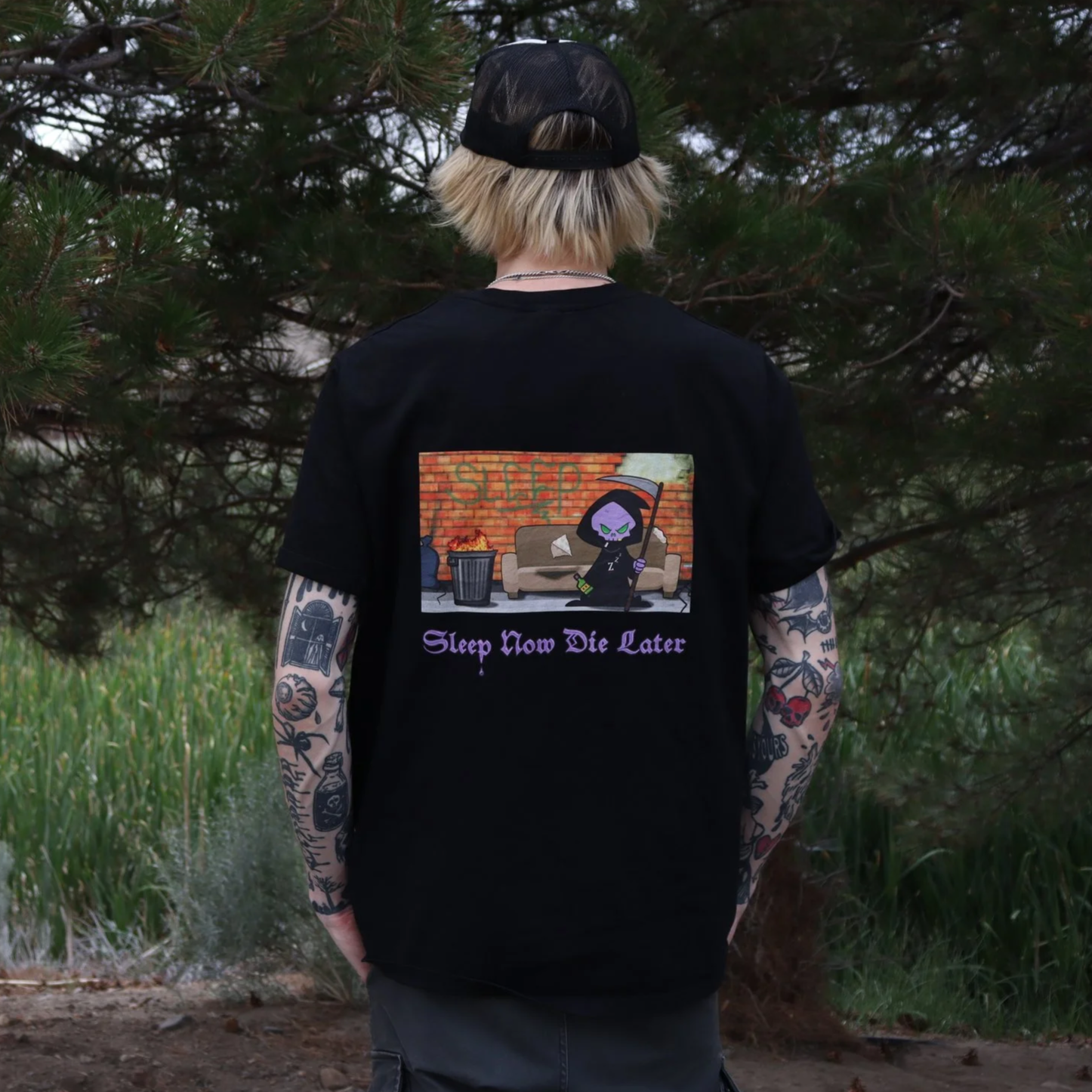 Back+Wide+Black+T-Shirt.png