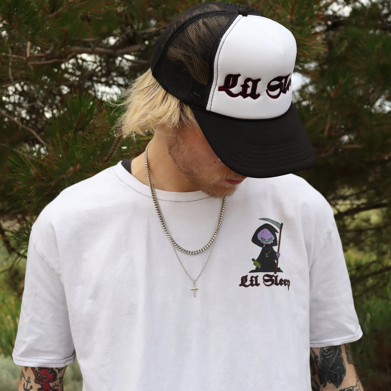 Front+Close+White+T-Shirt.png