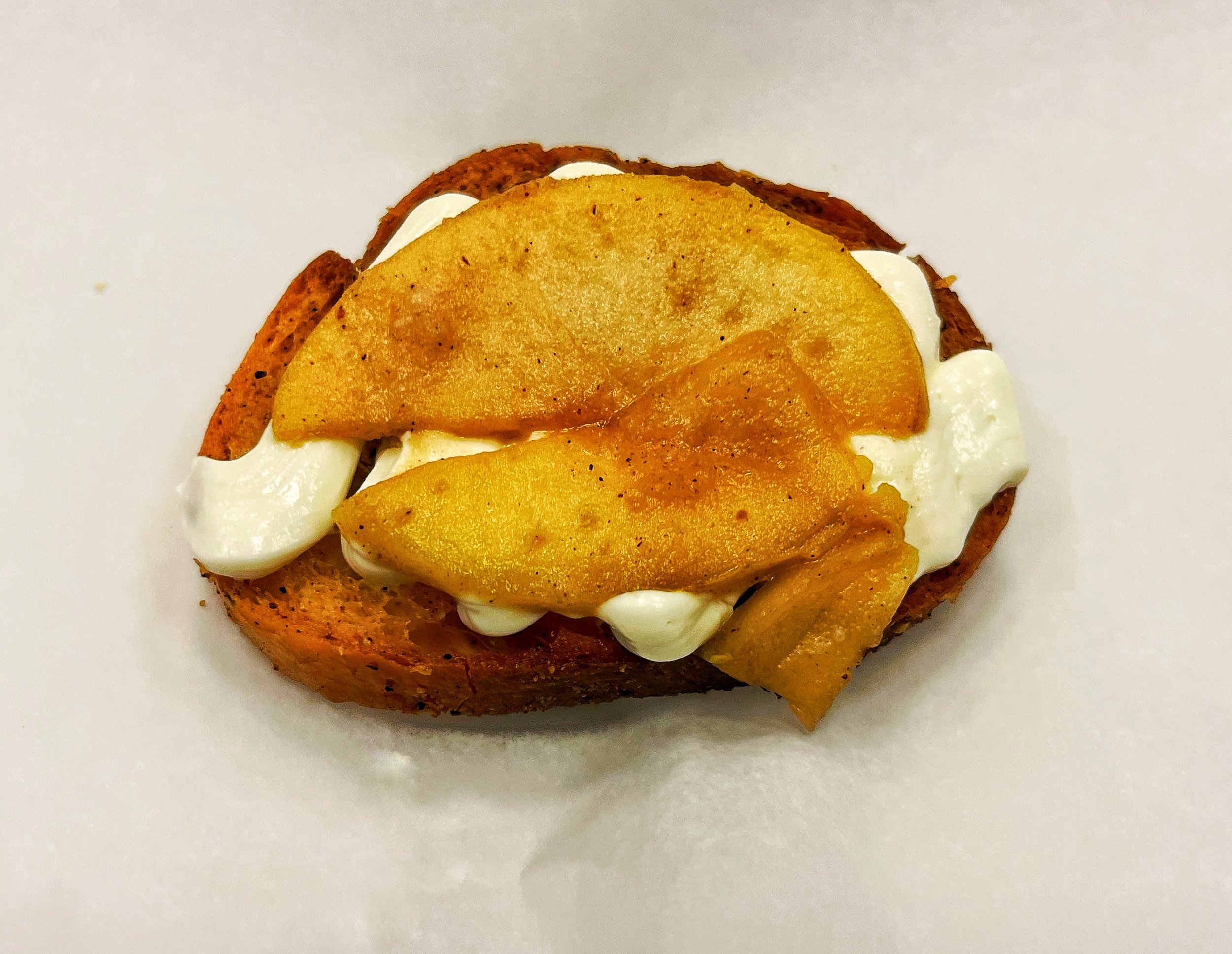 Apple and Goat Cheese Crostini