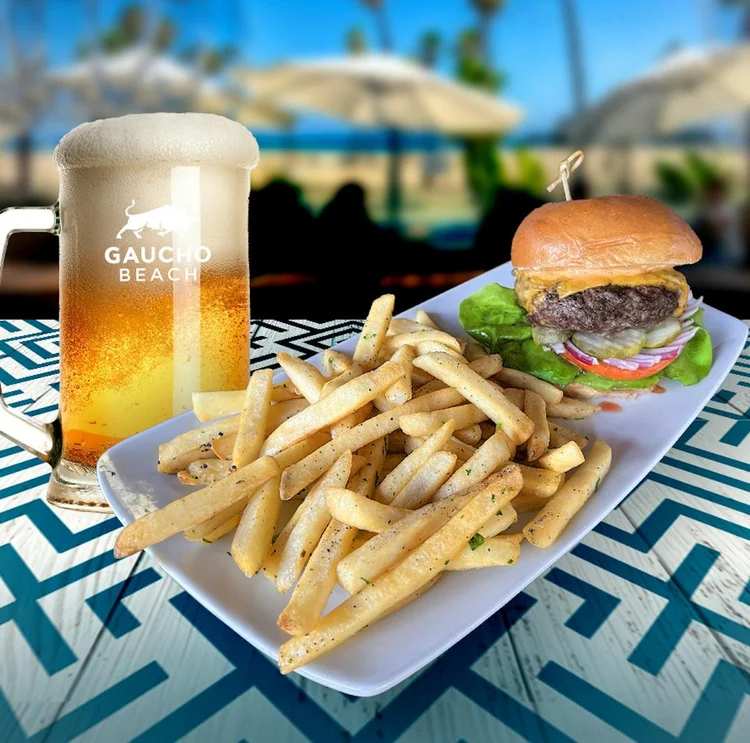 Gaucho Beach burger with fries
