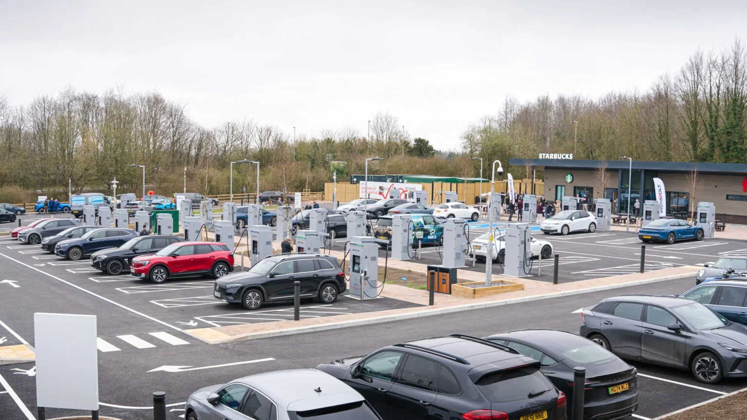 EV Charging Business Model Exploration Part 4 - En Route Charging: Essential for a long Cruise, but do you see The Need for Speed or a Risky Business?