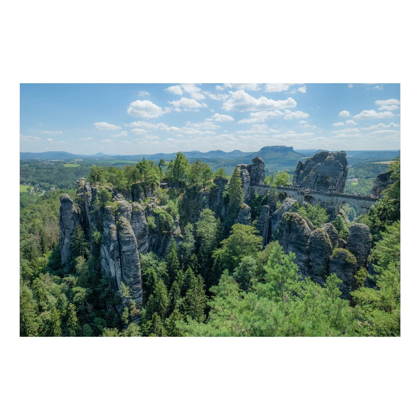 the bastai in saxon switzerland, south/east germany. it borders germany and czechia on the elbe river and is quite stunning. the sandstone bridge has been there for over 170 years
.
.
.
#bastai #bastaibr&uuml;cke #germany #german #czech #czechia #boh