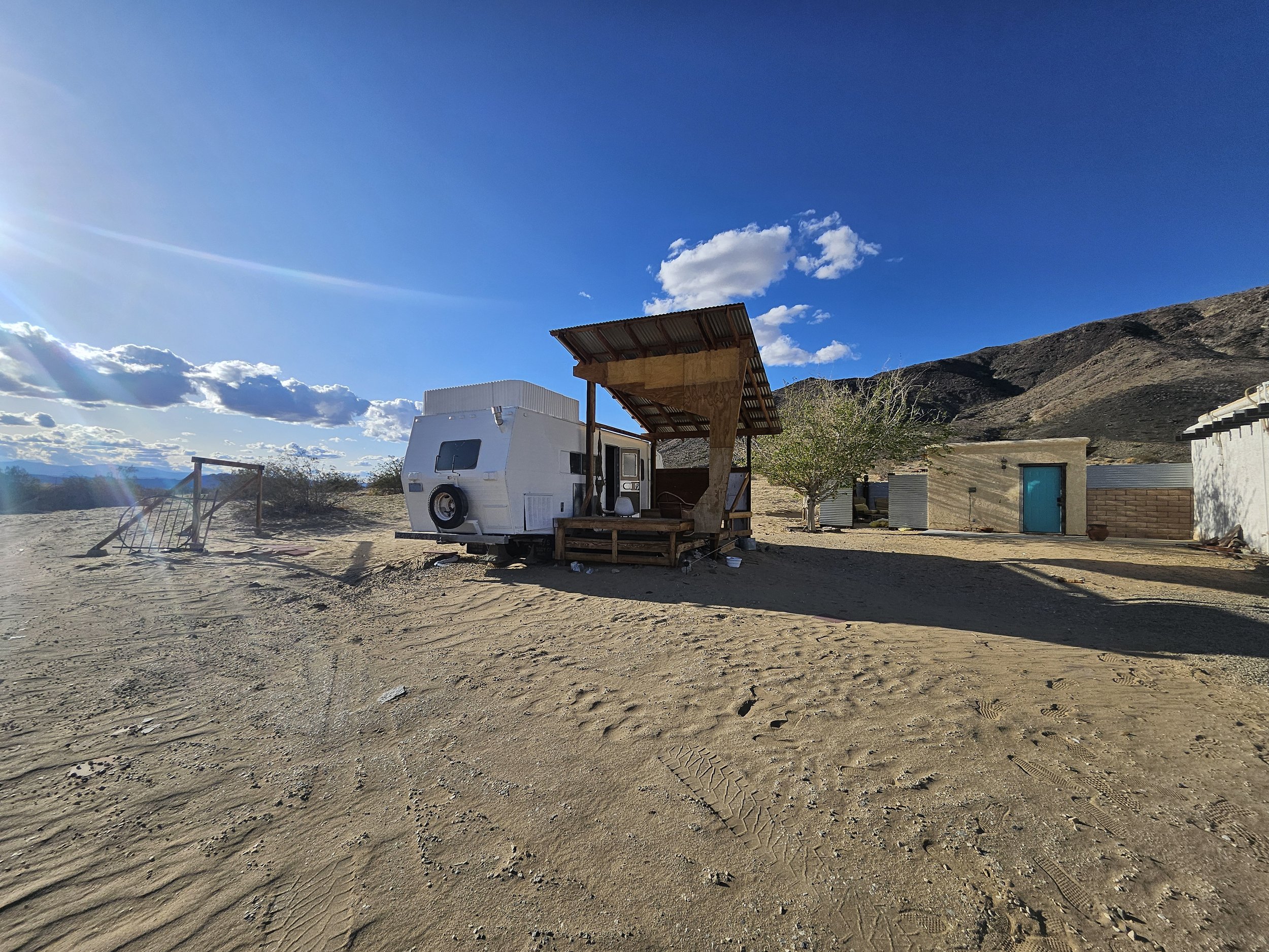 Copper Caravan: a 1970s RV with queen bed and bathroom.