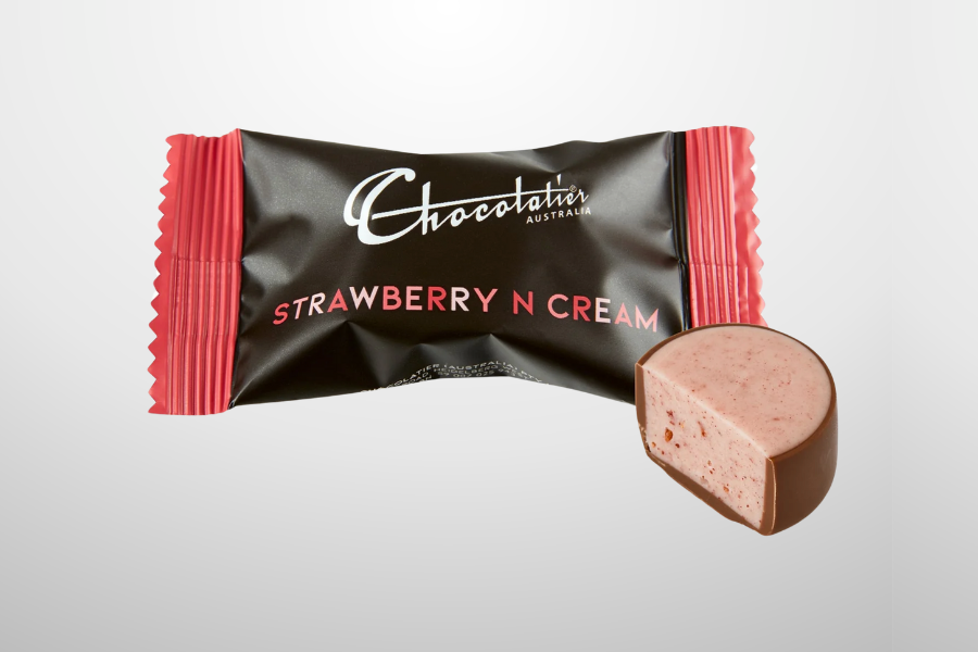 gourmet_chocolate_strawberries_cream.png