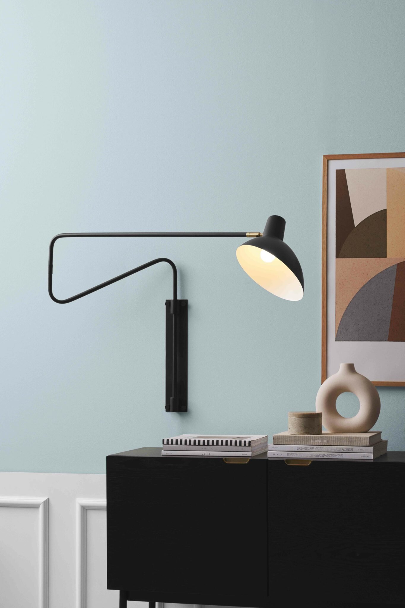 739295-Metropole-deluxe-wall-lamp_LIFESTYLE-2-1365x2048.jpg
