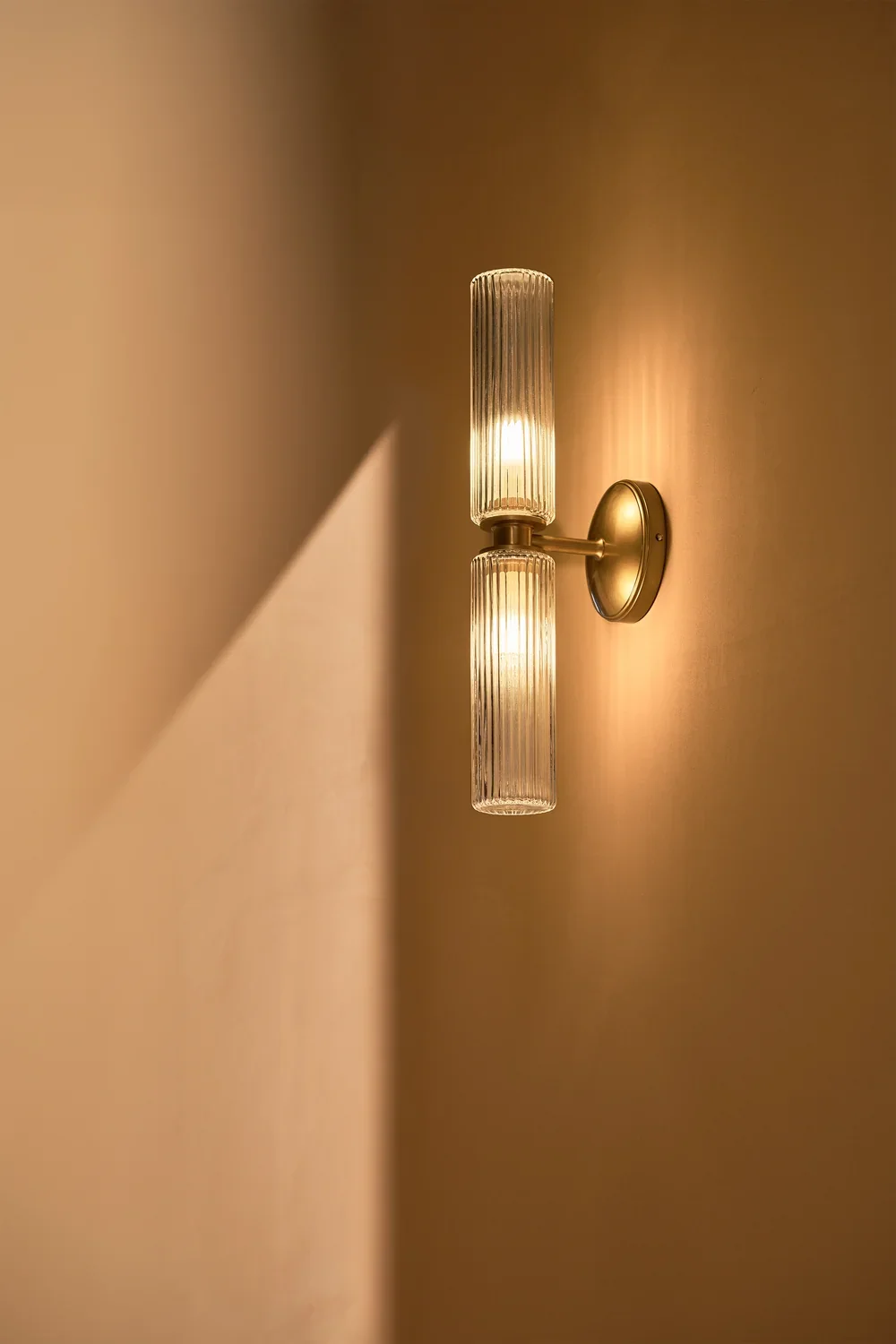 Claremont Medium Fluted Glass