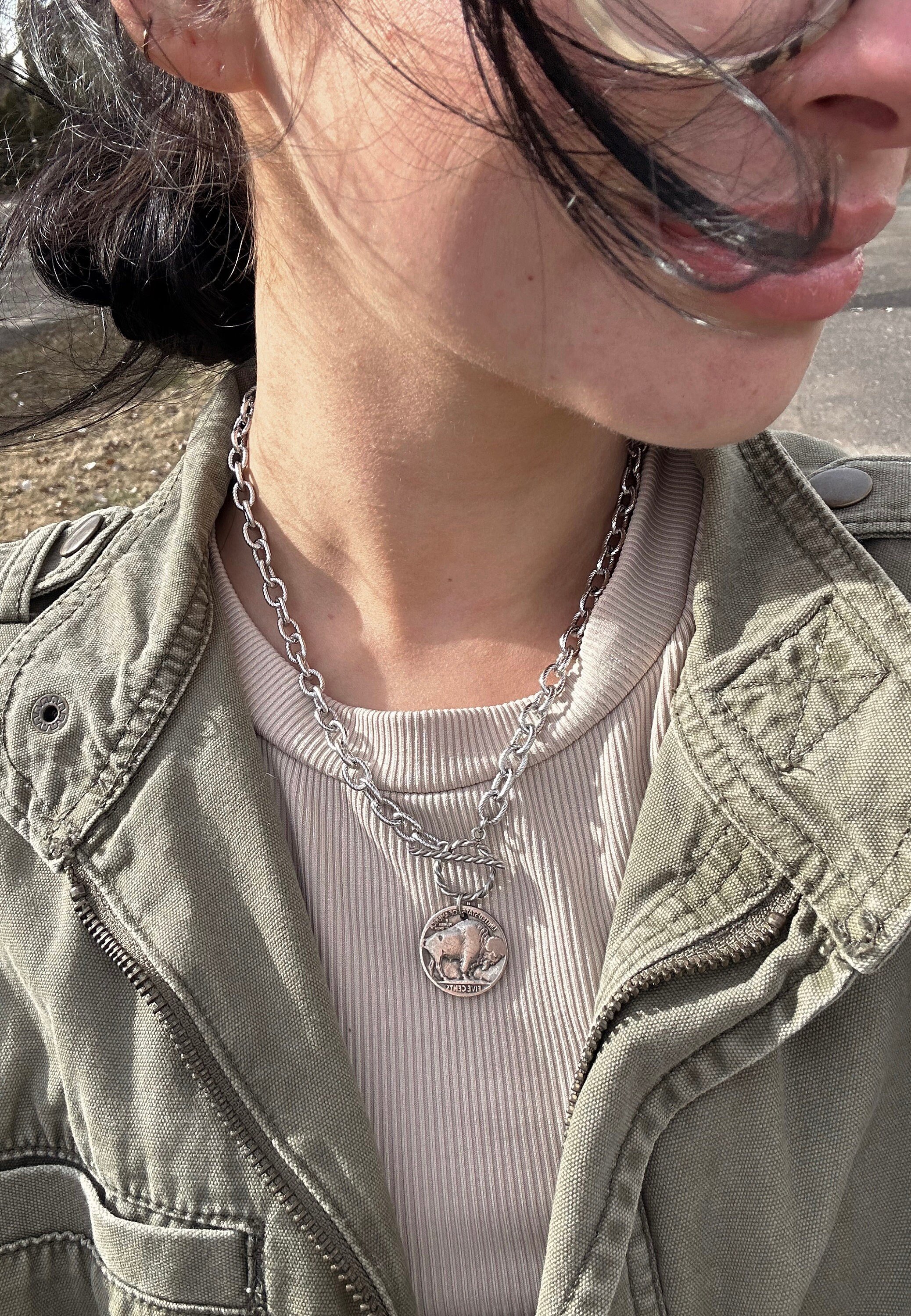 https://i.etsystatic.com/45079976/r/il/7ca943/5770289738/il_fullxfull.5770289738_em95.jpg