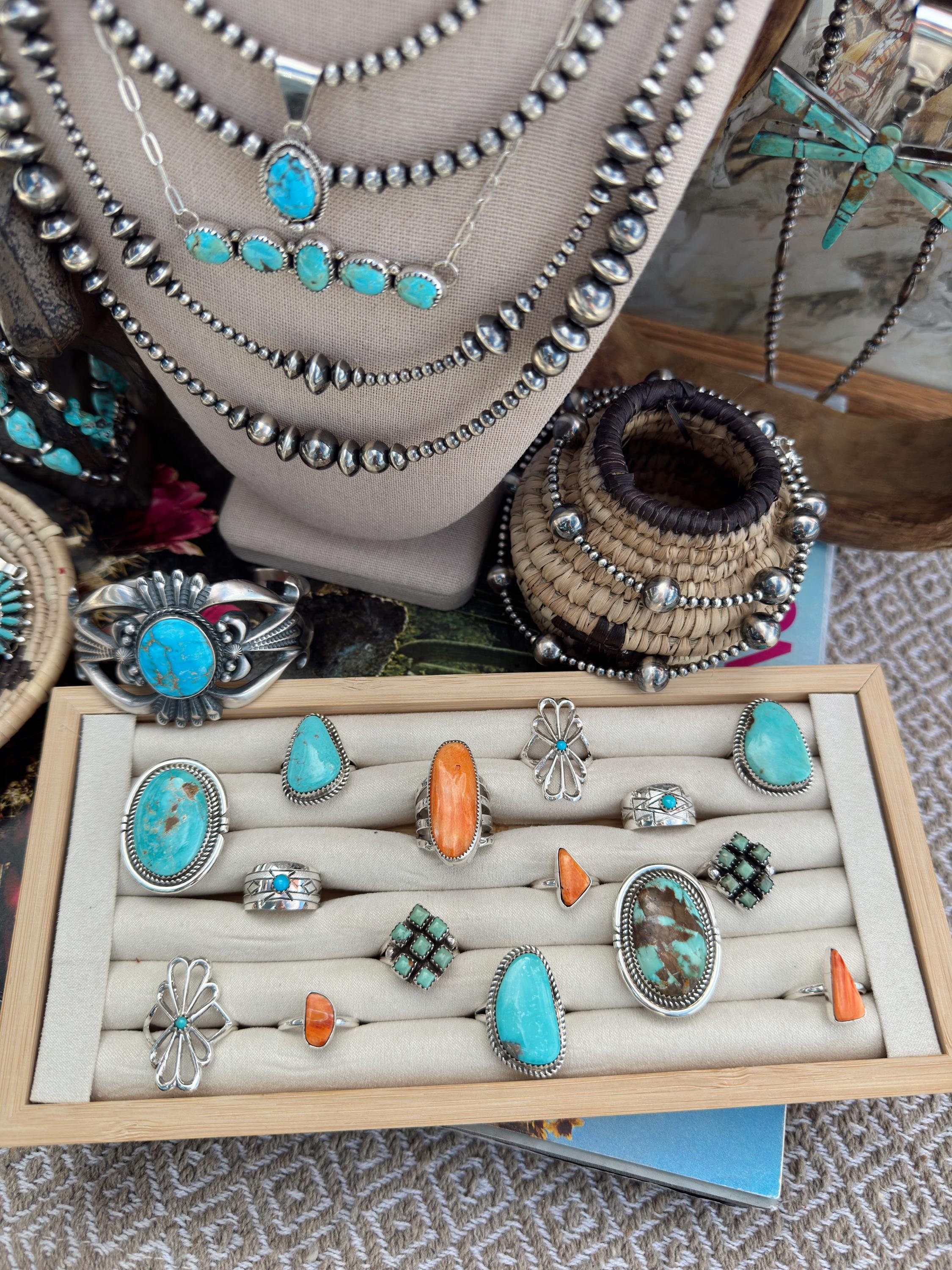 https://i.etsystatic.com/45079976/r/il/76a0b4/6738729712/il_fullxfull.6738729712_6cbx.jpg