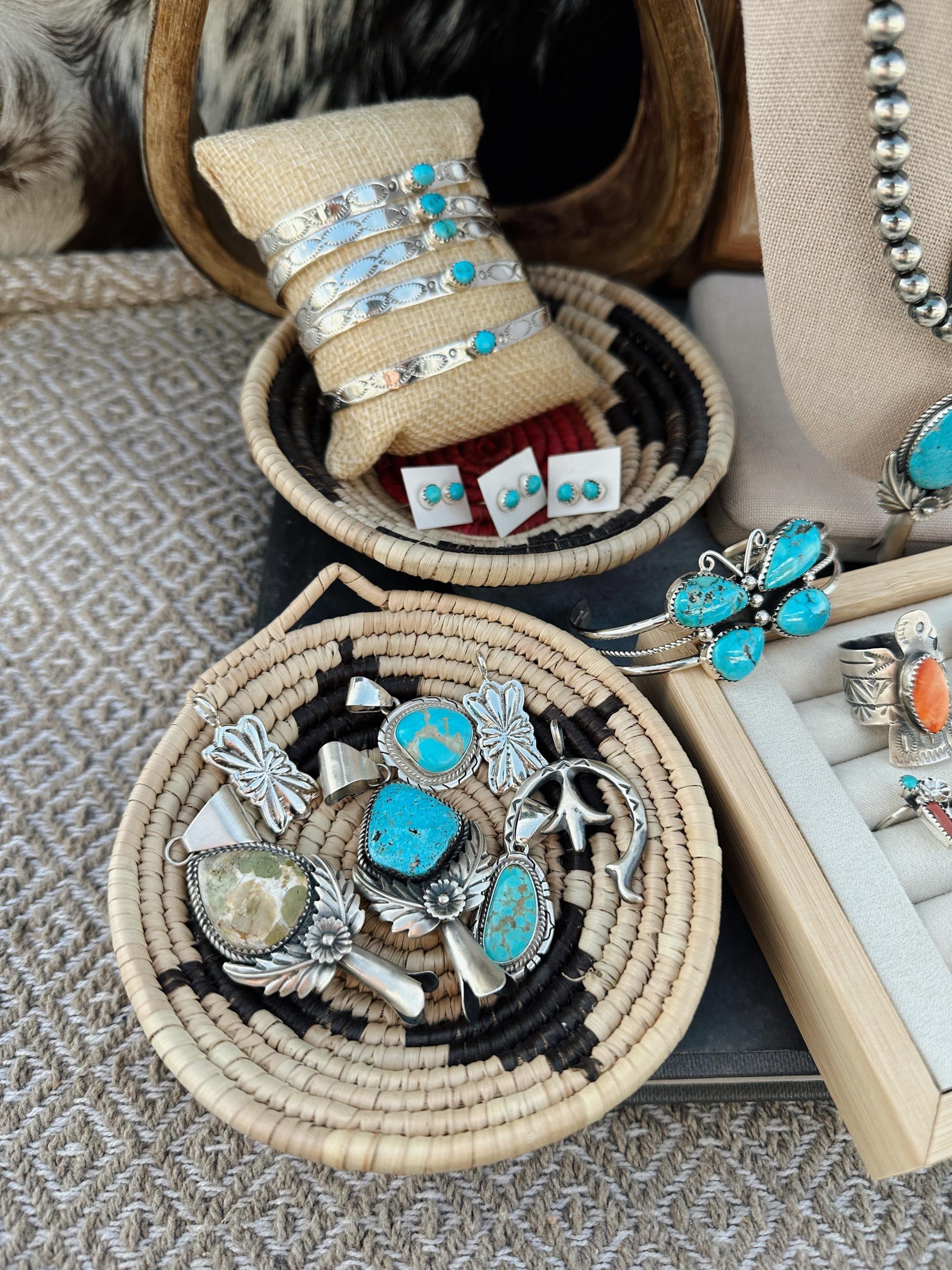 https://i.etsystatic.com/45079976/r/il/ae3bf3/6549351624/il_fullxfull.6549351624_ruy7.jpg