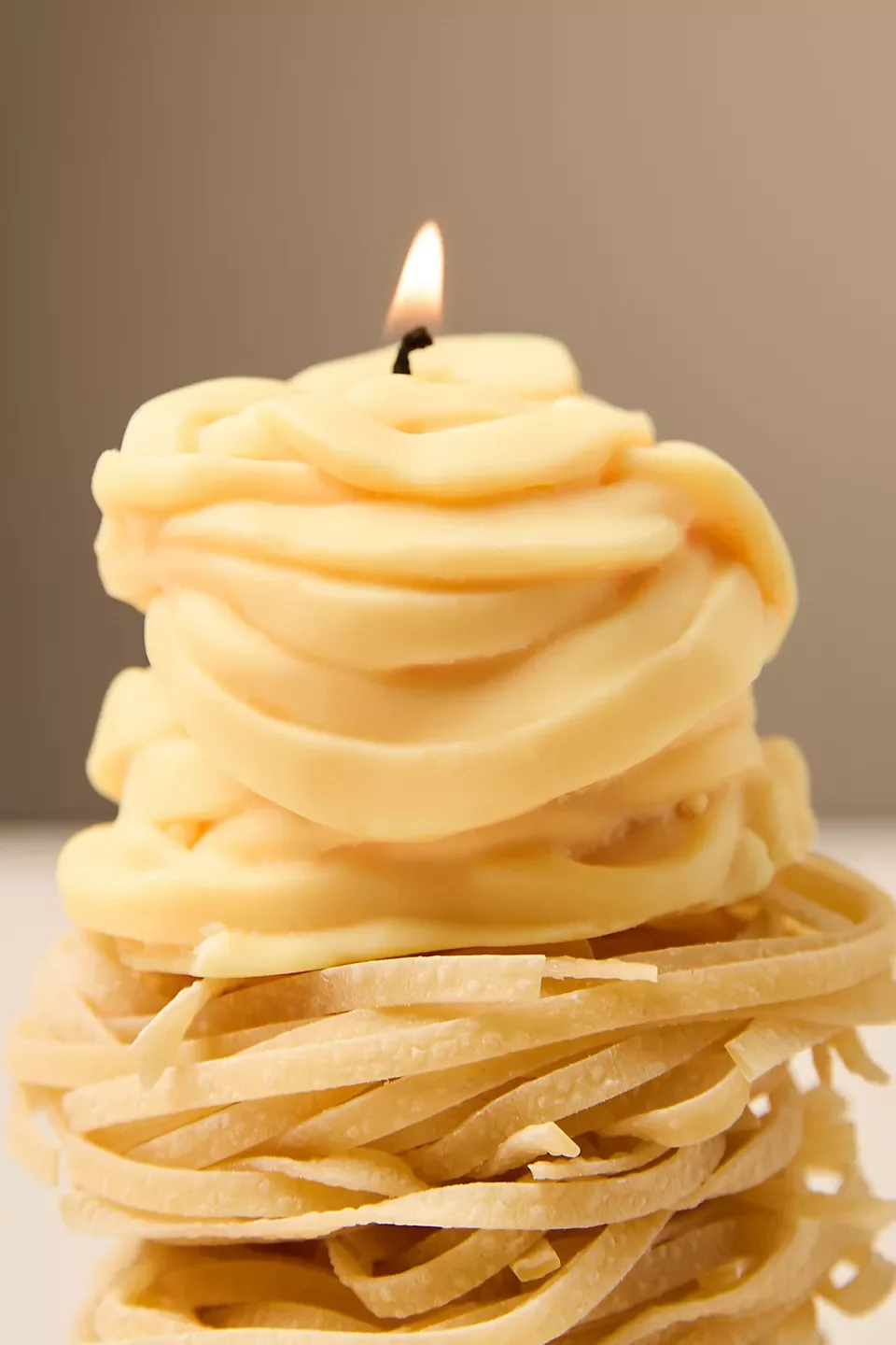 sable west luxury holiday gift guide 2025 pasta candle anthropoligie.webp