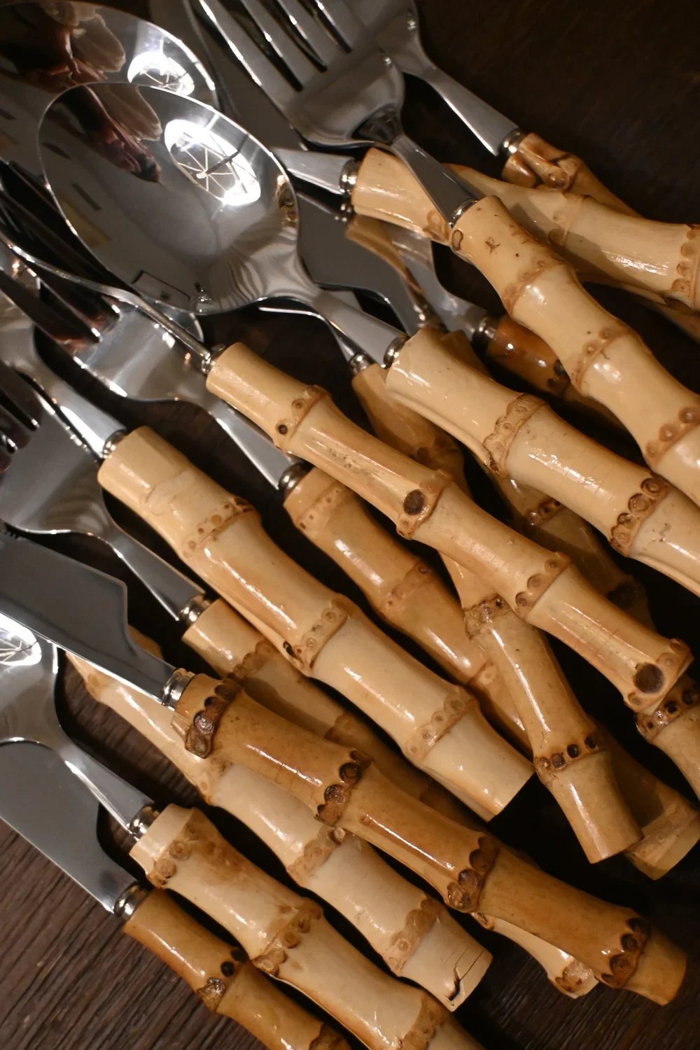CASA-CARRY-LUXURY-TABLESCAPE-HOME-INTERIOR-DESIGN FLATWARE.webp