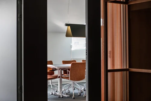 Bend Indoor by Blond