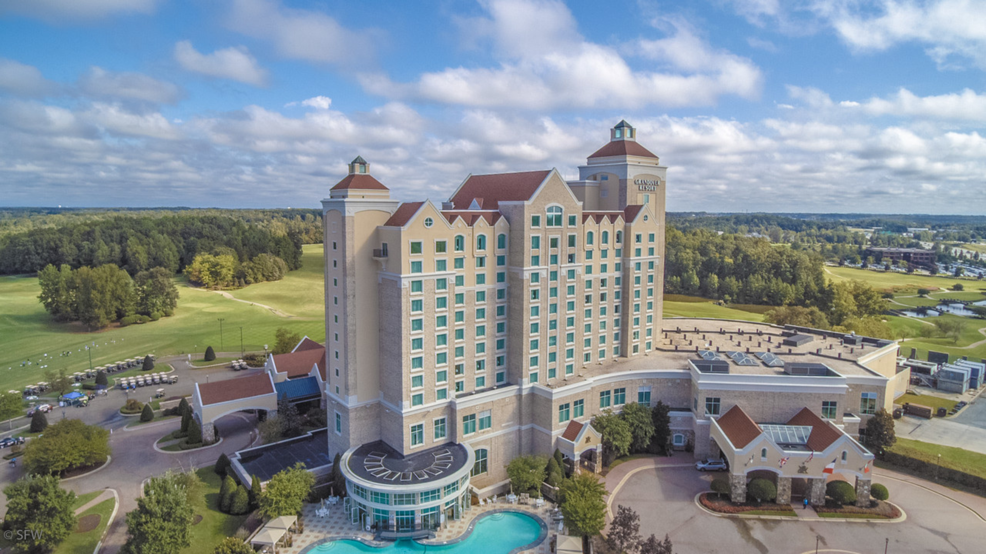 An exterior photo of the Grandover Resort in Greensboro, NC