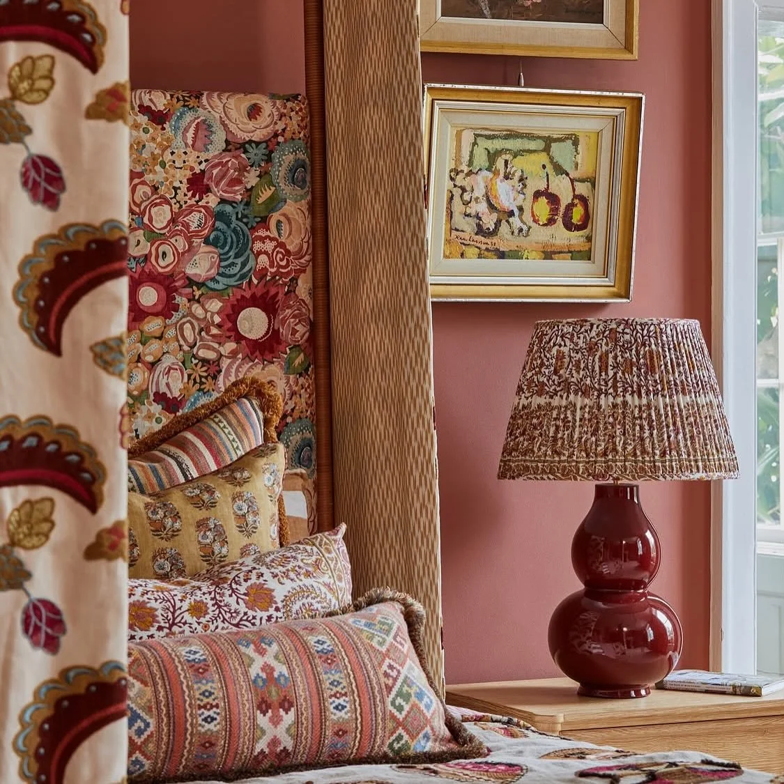 Tekstiler fra @iansandersontextiles finner du hos oss 🍂 Morsomme m&oslash;nstre og fargekombinasjoner 🍂