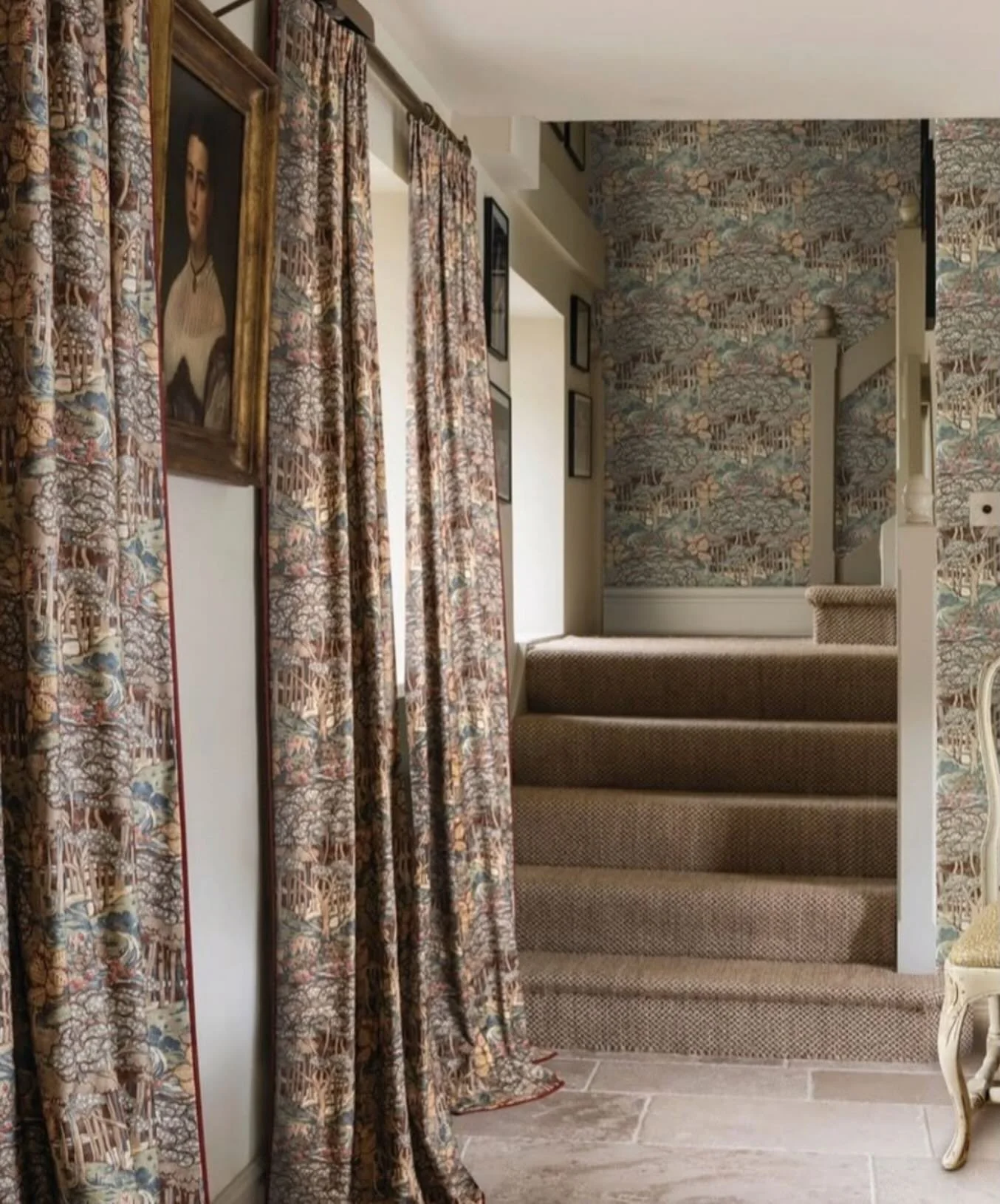 Nydelige gardiner og tapet fra @gpjbaker ❄️