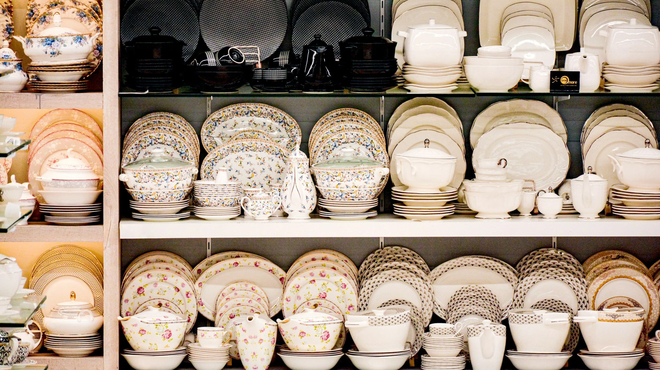 How to Spot Authentic Vintage Pottery vs. Modern Reproductions
