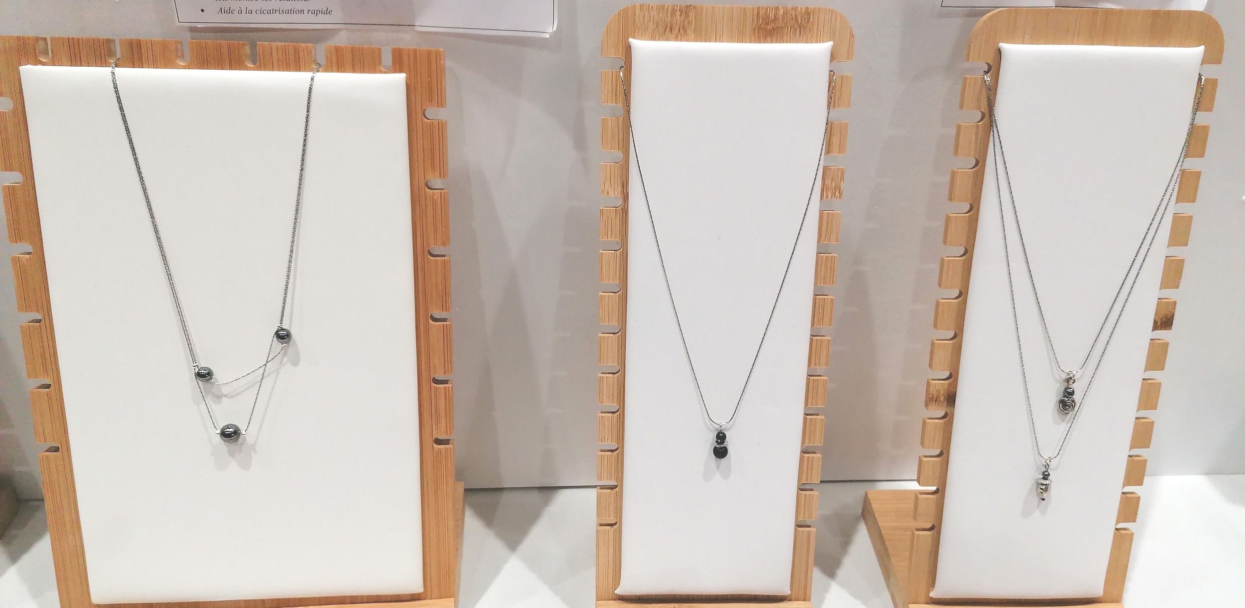 Colliers-pierres-hématites-boucles-d-aure.jpg