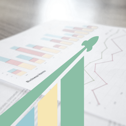 Graphique avec une flèche pointant vers le haut, représentant la croissance, avec des données et des graphiques en arrière-plan.