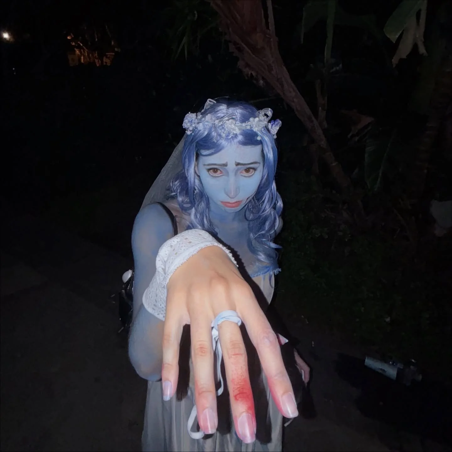 In the skin of Emily - Corpse Bride 
(not sadness, nor frozen 🥺🤣)
-
Halloween with my family of heart, love you all, life would be the same without you 🫀