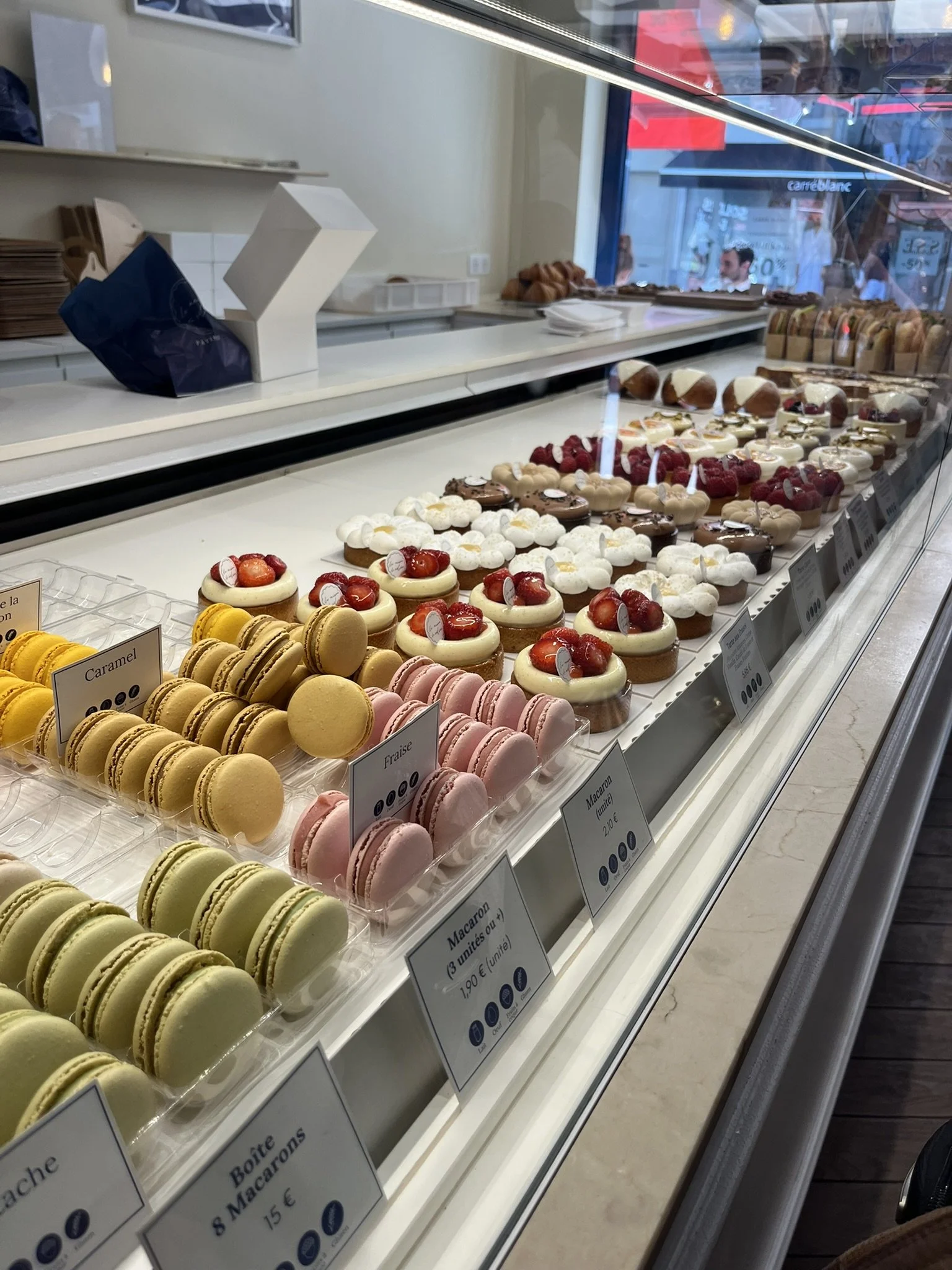 aesthetic dessert, bakery in nice, cute desserts