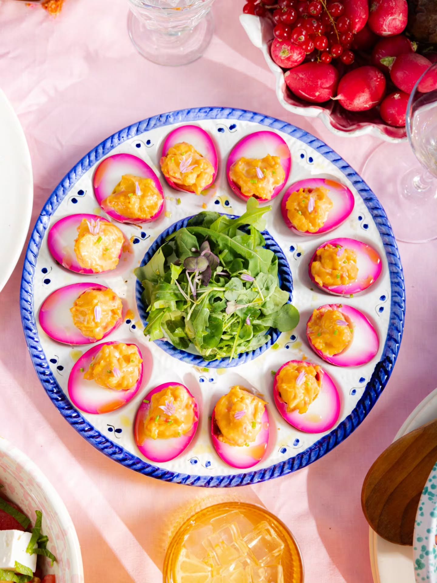 🙏A 3 page spread!!! Thank you @easyfoodmag for featuring me, my seasonal tips for spring and some lovely recipes! Don't forget to pick your copy and keep our traditional media channels alive 💖

🥰You can always rely on your oldest svhool pals to gr