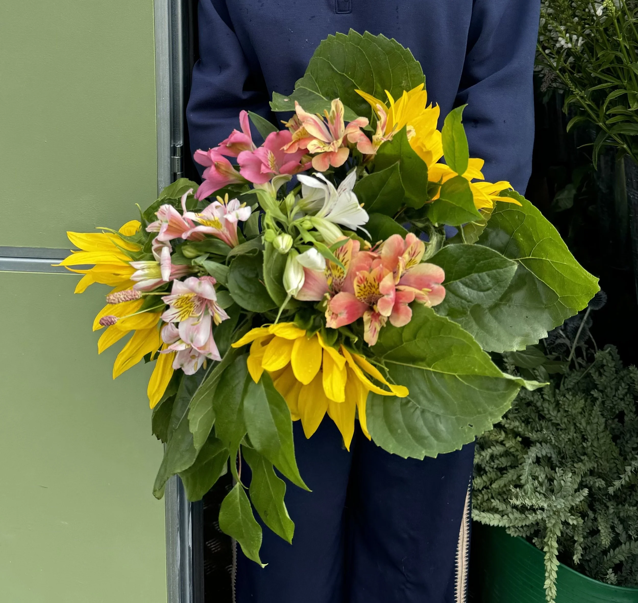 Blooming Truck Floral Bouquet Workshop