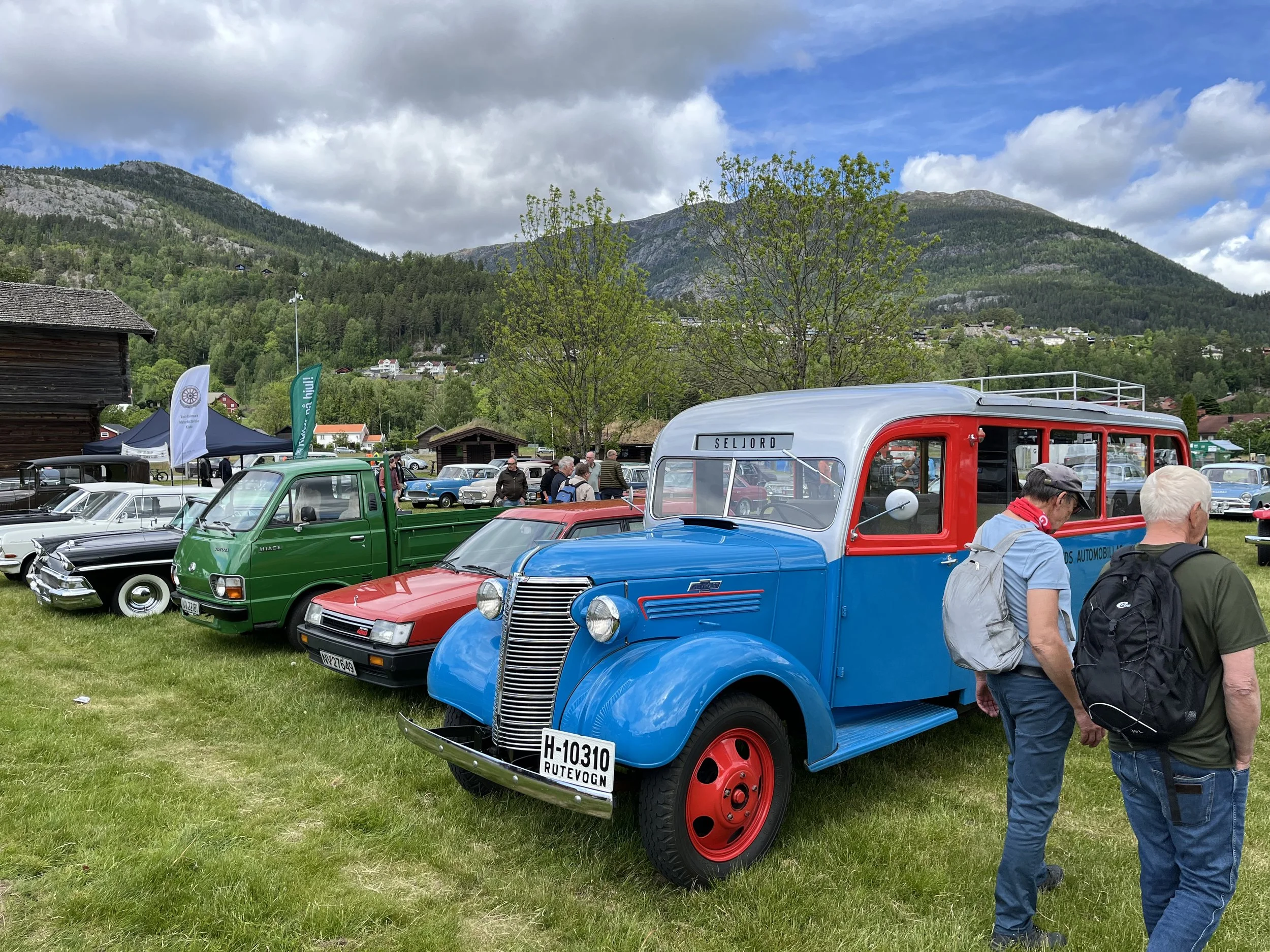 Bilutstilling i Seljord