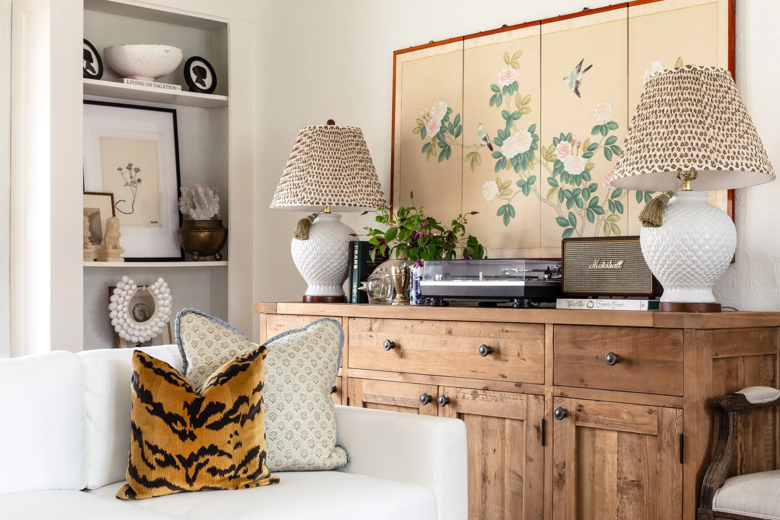 Living Room Sofa & Screen.jpeg