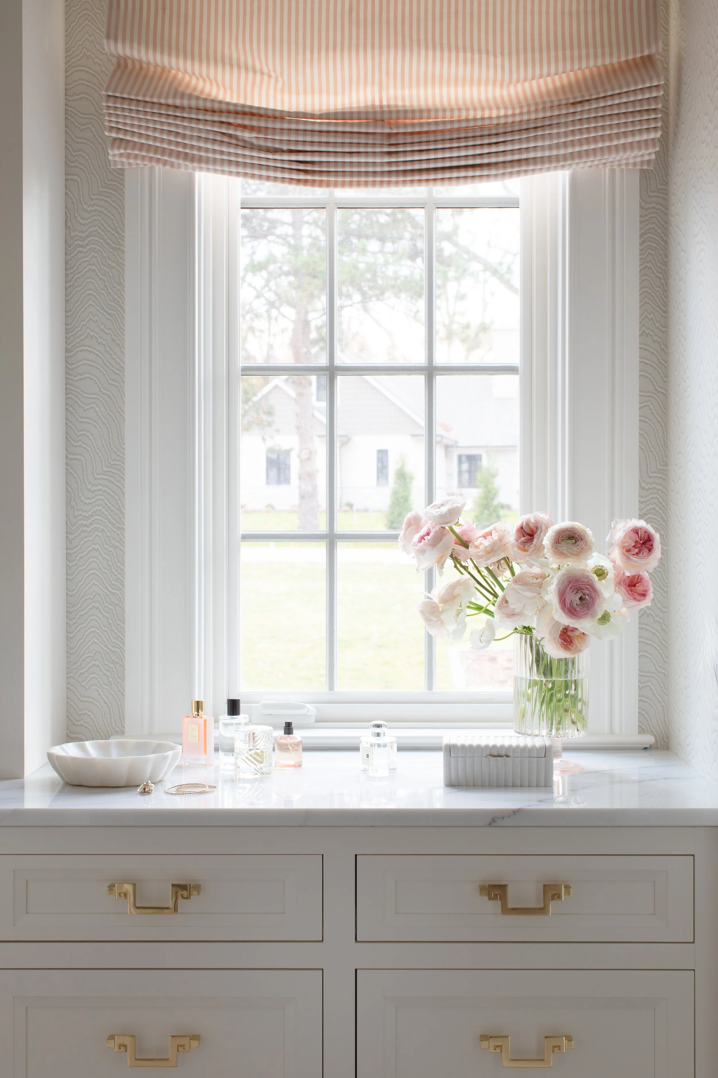 Batten Interiors_EG2_10_Master walk in2.jpg