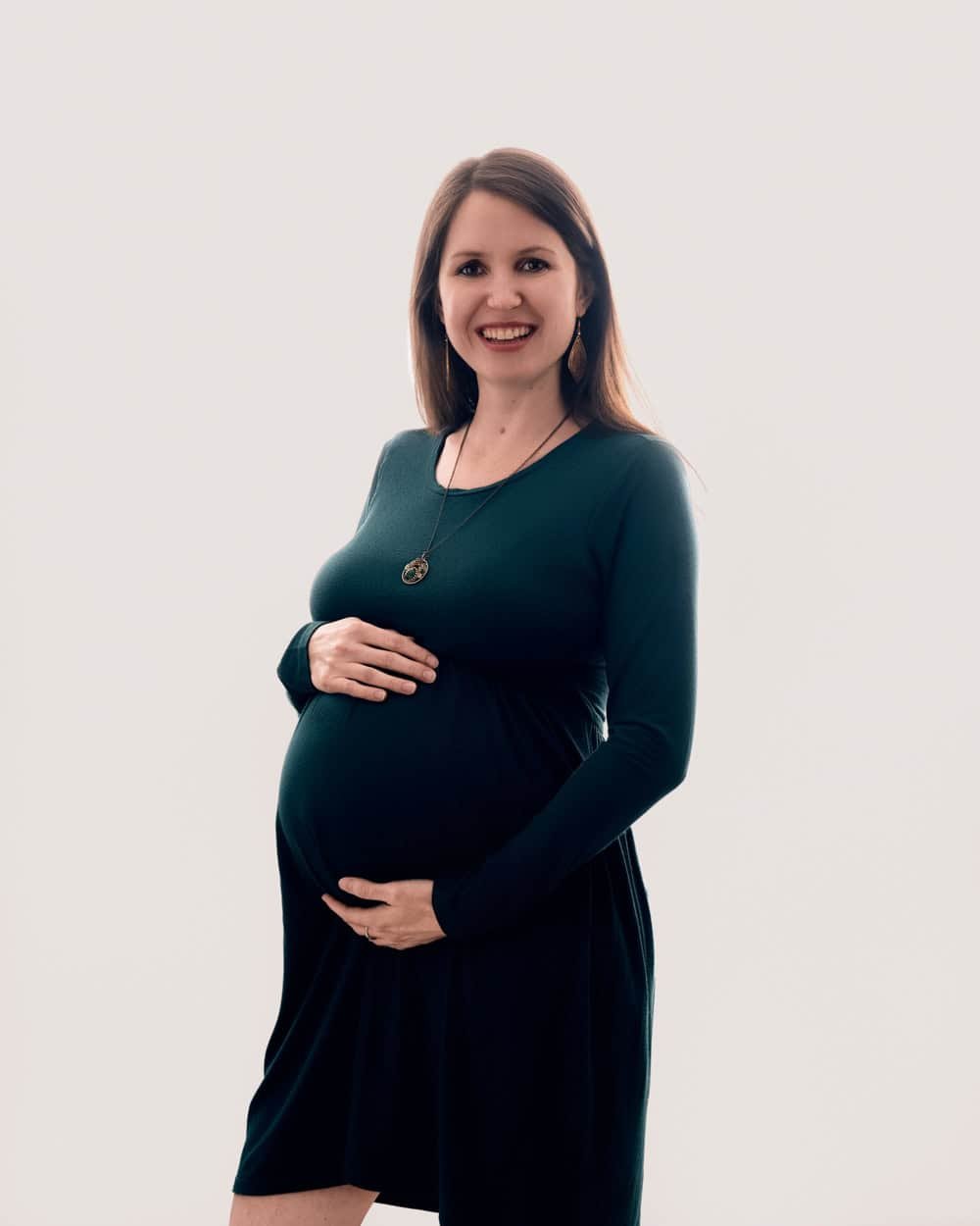 femme enceinte heureuse