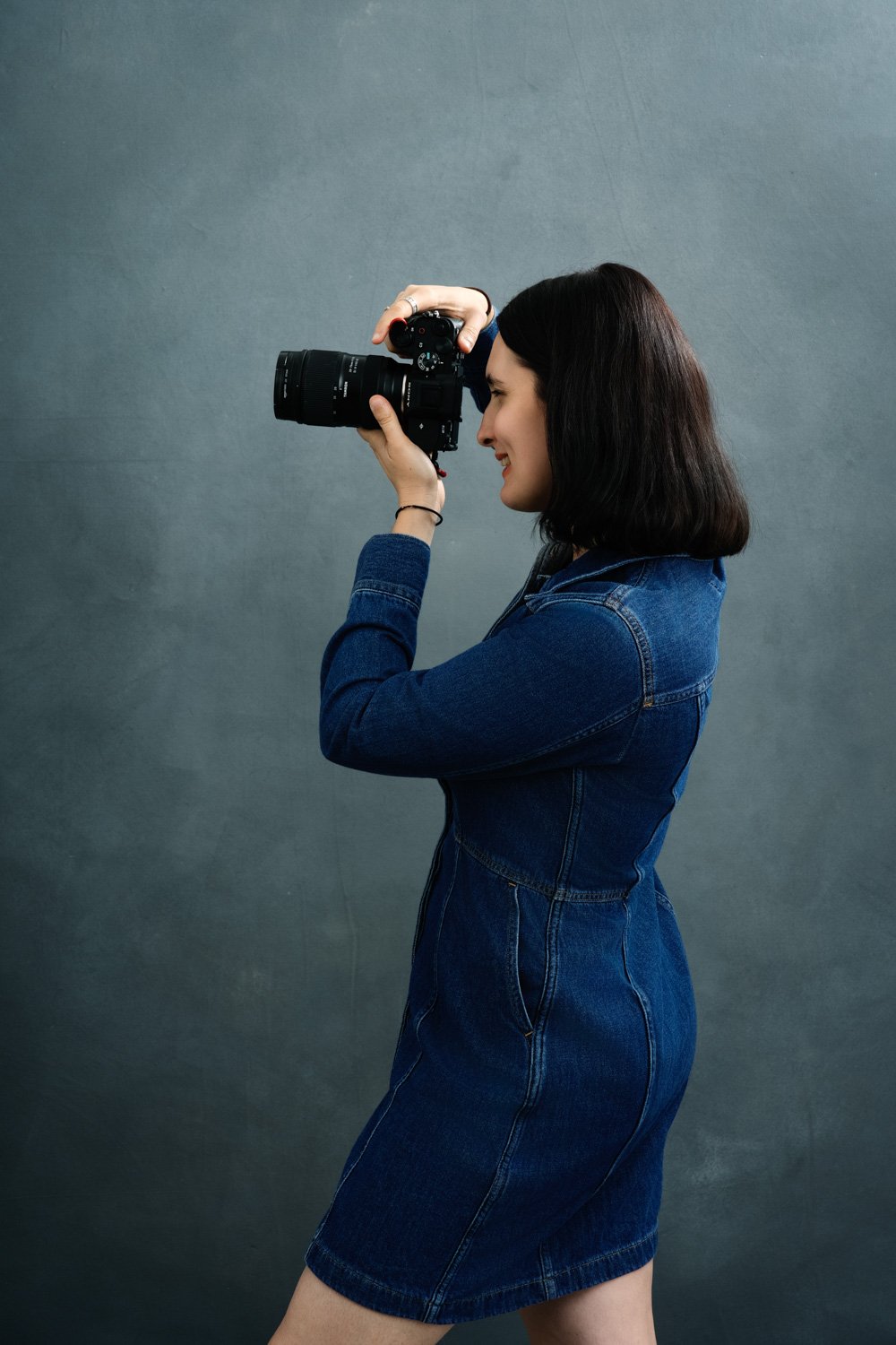Portrait féminin élégant réalisé en studio photo à Strasbourg