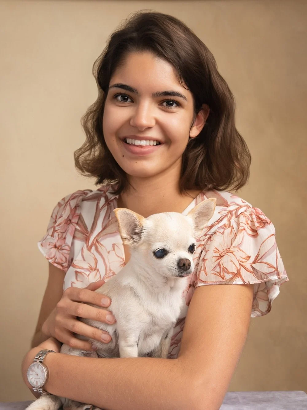 Photographe Strasbourg portrait femme avec chien chihuahua studio