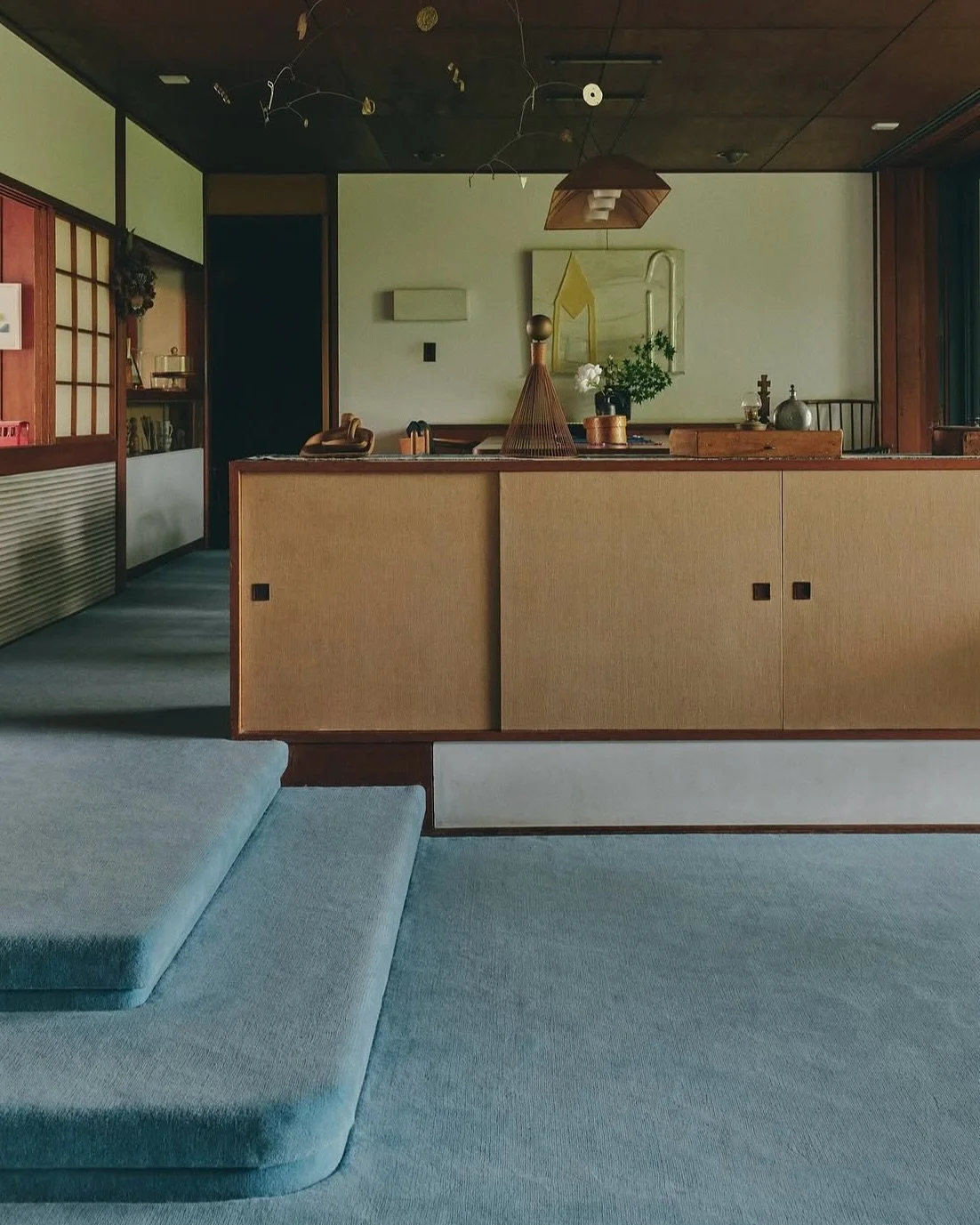 Junzo Yoshimura&rsquo;s 1967 House at Shonan-Chigasaki is a minimalist coastal retreat that merges Japanese craftsmanship with modernist clarity.