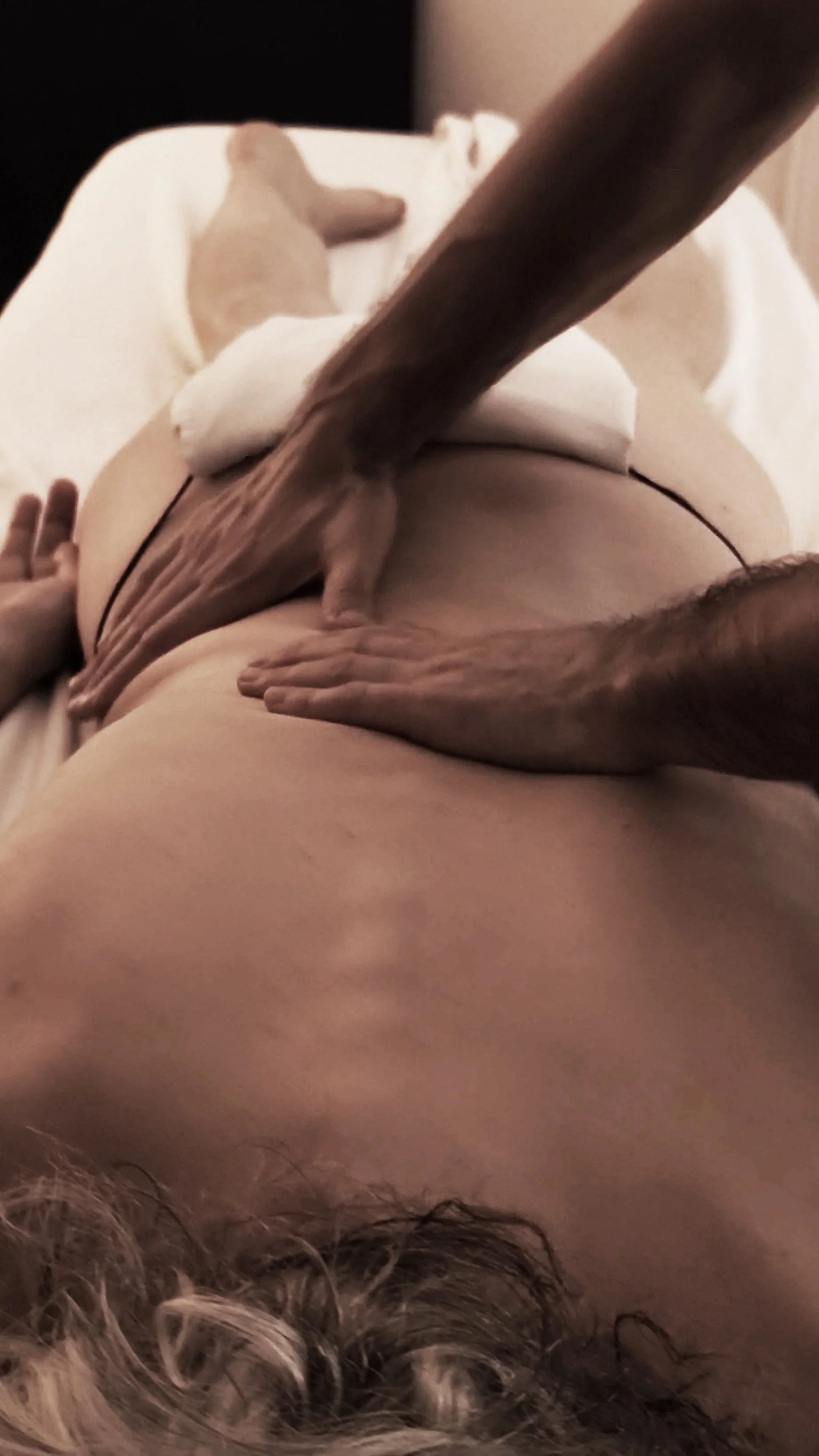 Massage californien de 90 minutes à Montrouge :
