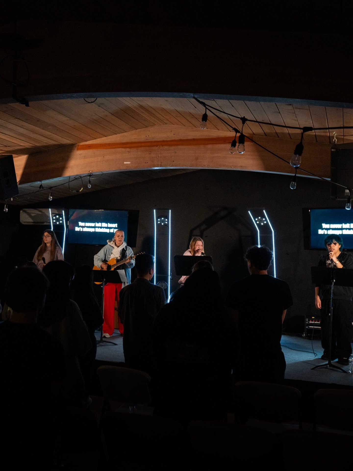 Chat we are so back 😎

YOUTH IS TMR 
BRING YA BIBLES 
BRING YA FRIENDS 

SEE YA AT 6:30!