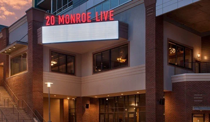 20 Monroe Live 20 Monroe Live is the state-of-the-art venue in Grand Rapids. A home for live music, entertainment and special events. 20 Monroe Live has features that allows the venue to accommodate nearly 2600 patrons for live events and scale down