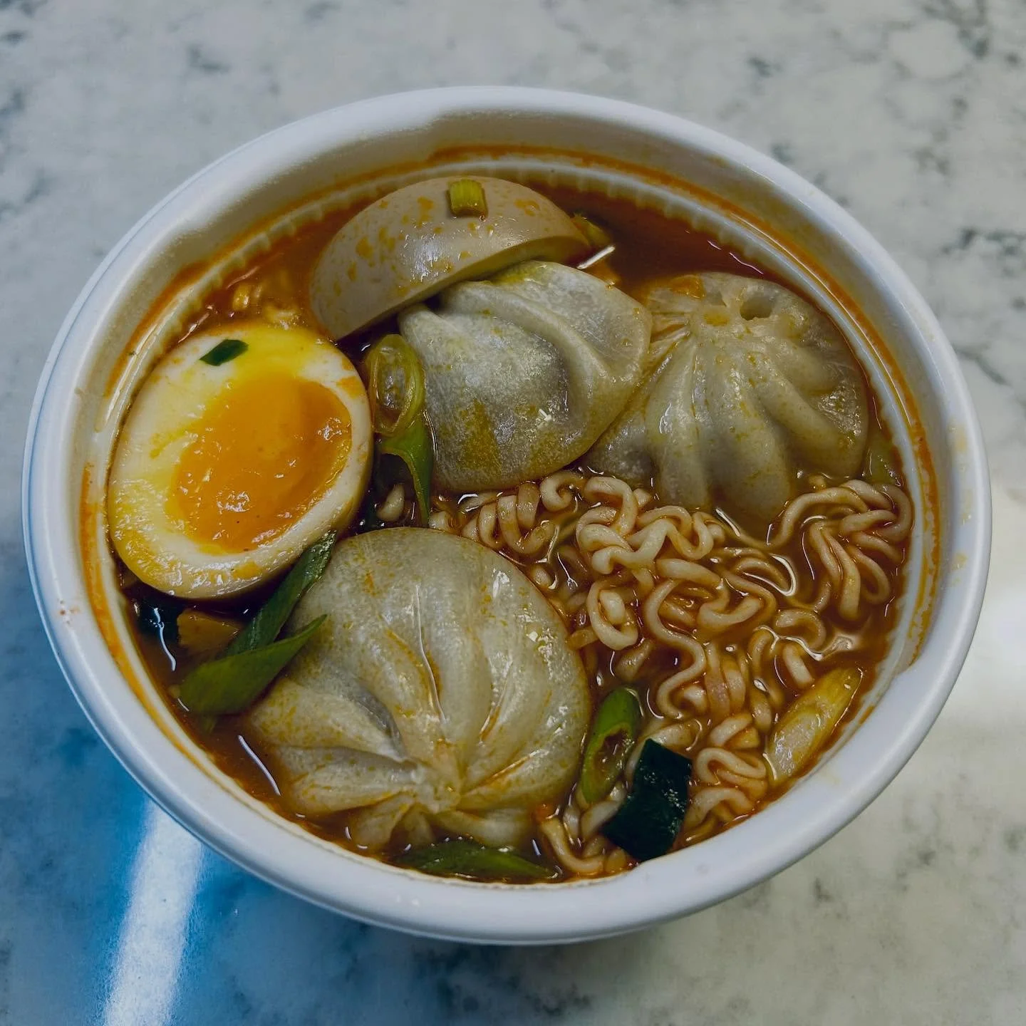 Soy Sauce Eggs (soft boiled). 🥚 Kick up your instant ramen and rice bowls a notch. Swipe ⬅️ to 👀 more 📸
-
1) Bring a pot of water to a boil and carefully lower six eggs into the bottom in a single layer. Reduce the temperature to a steady simmer f