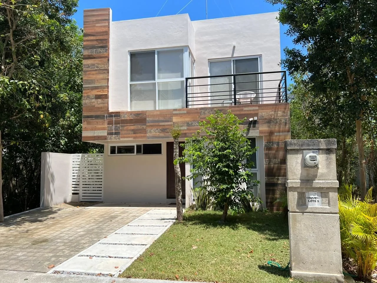 WhatsApp Image 2025-09-26 at 09.50.40.jpeg