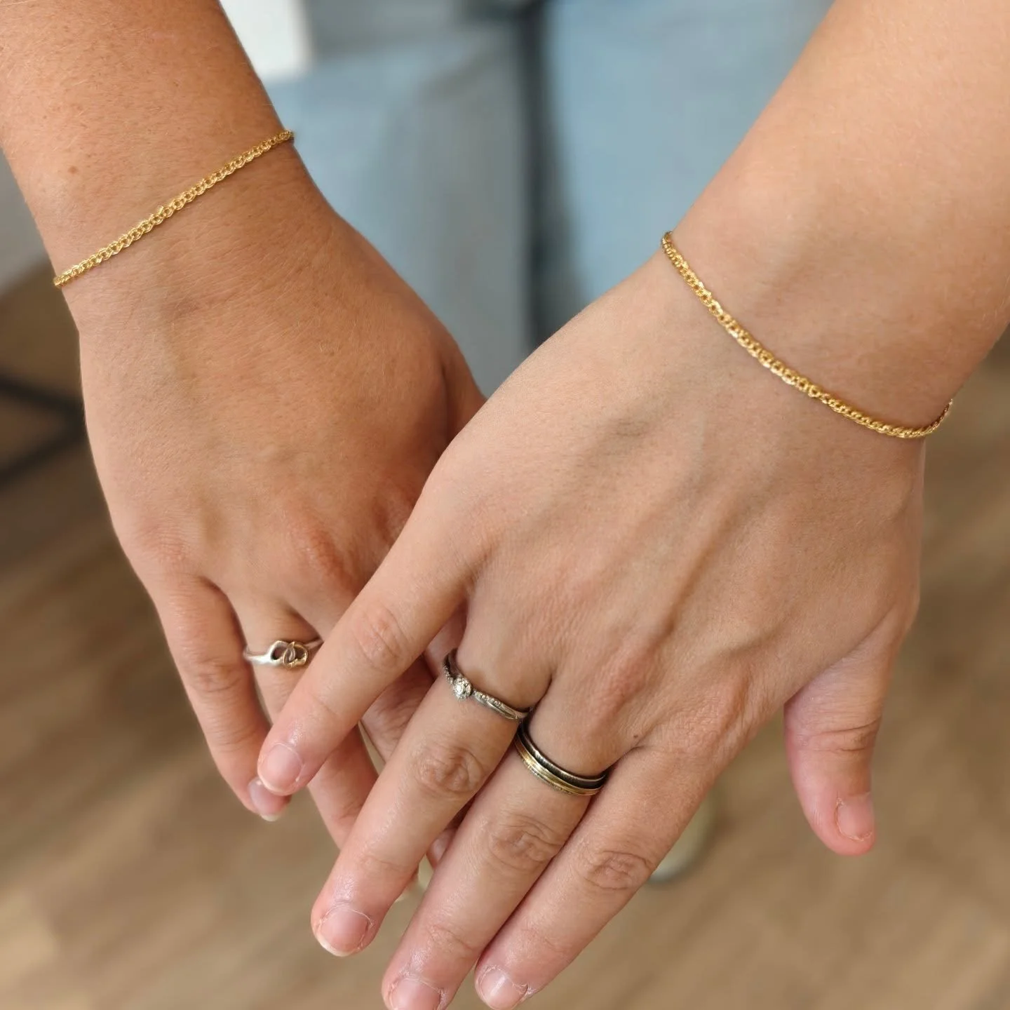 ✨Low-maintenance sparkle you never need to think about &mdash; but always love wearing 💎

#permanentjewelryexperience #permanentjewelryparty #permanentjewelry #party #girlfriends #welded #customfitted #getlinkedjewelry #getlinkedtogether