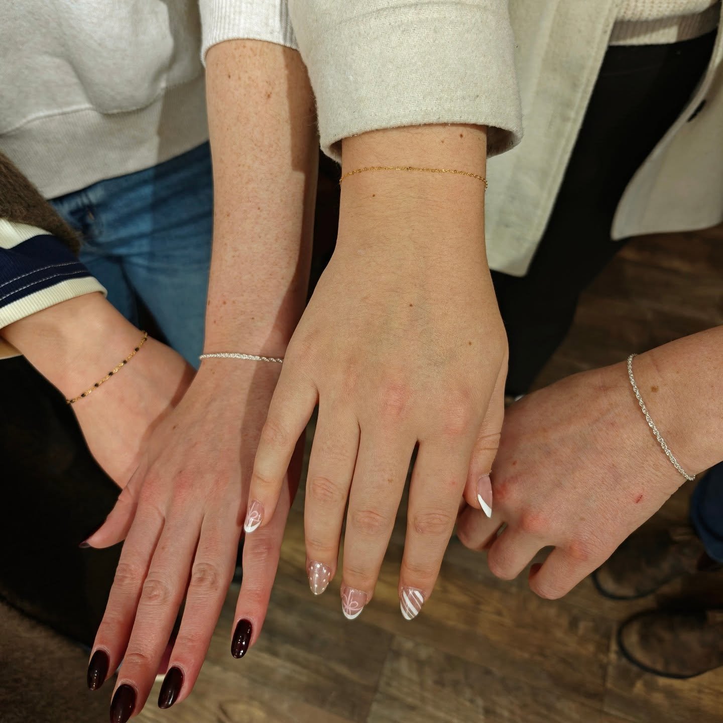 Besties who sparkle together, stay together.
#PermanentJewelry #LinkedForever #BestieBracelets