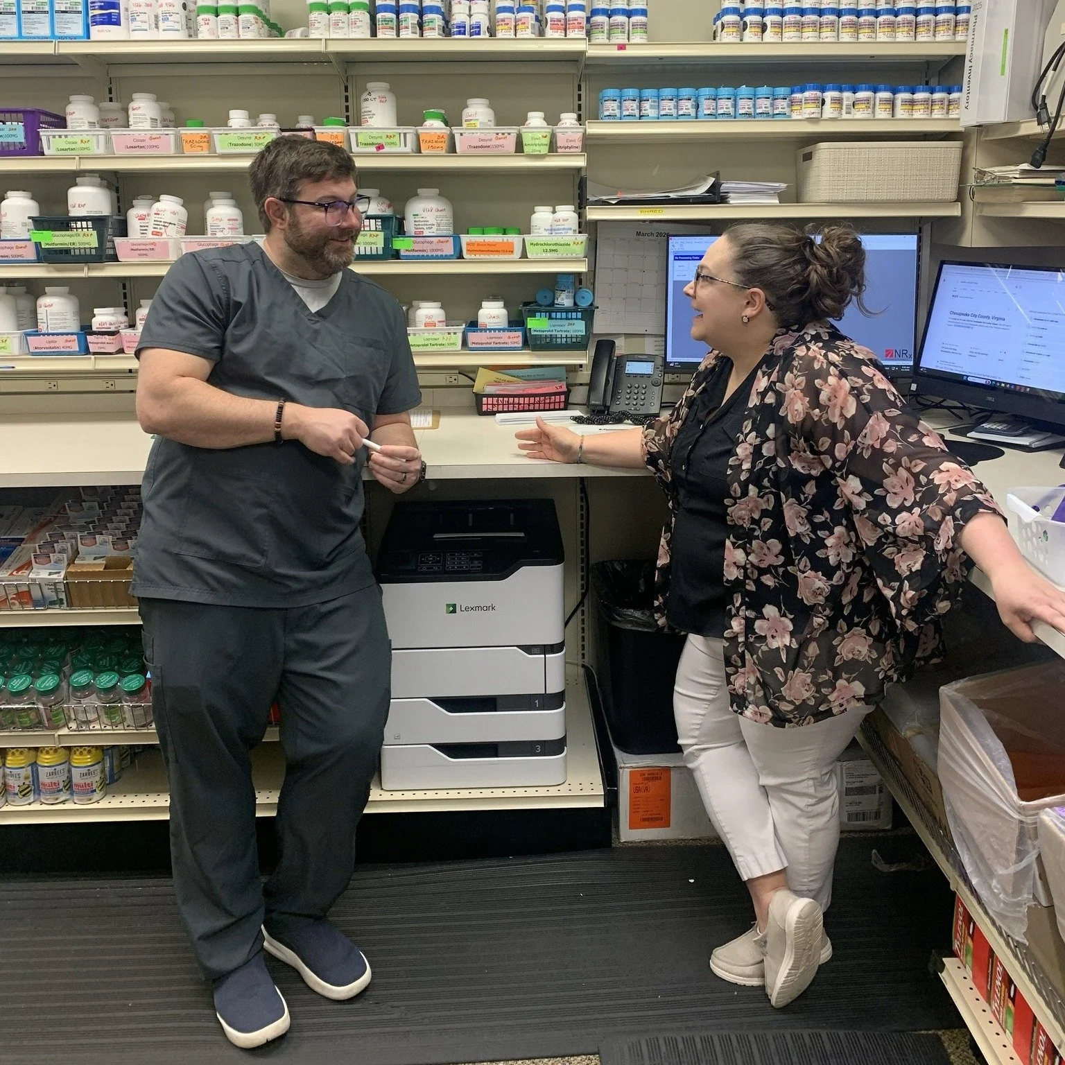 It&rsquo;s a family reunion at NNMFHC with @bradleyfreeclinicroanoke. 😲 🧬

Bryan Lewis, a pharmacist visiting from Bradley Free Clinic in Roanoke, came to learn more about how NNMFHC is structuring our AMP program to expand medication access across