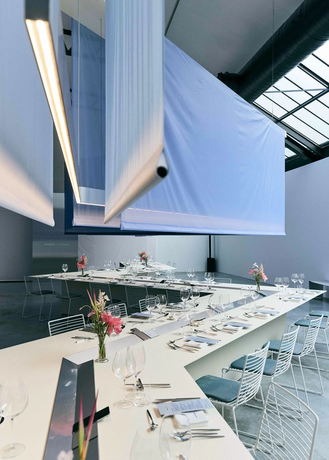 SAMSUNG, THE CUTTING EDGE RESTAURANT