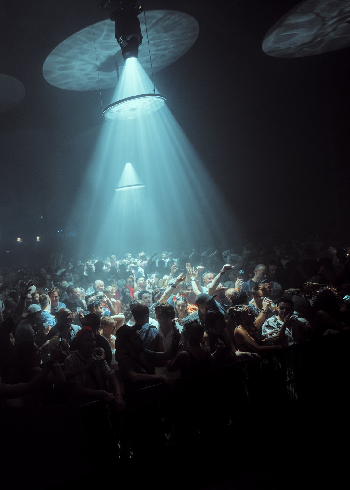 DMX-controlled water and light setup for immersive festival experience