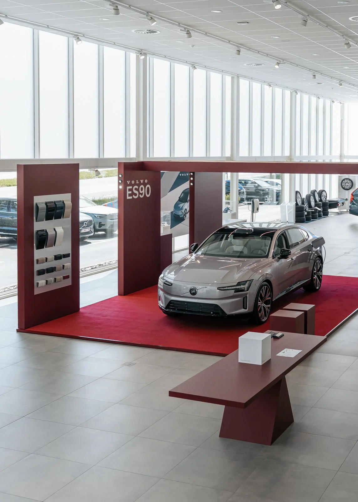 Premium automotive display stand with integrated lighting and video