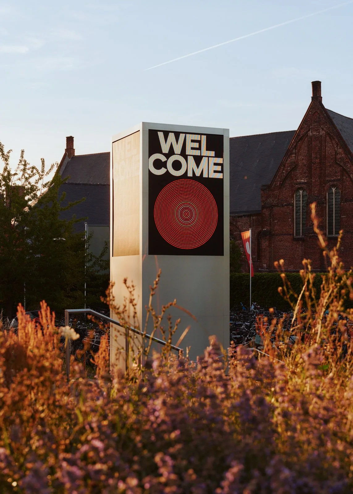 Interactive totem installation encouraging visitor engagement at Gent Jazz festival grounds