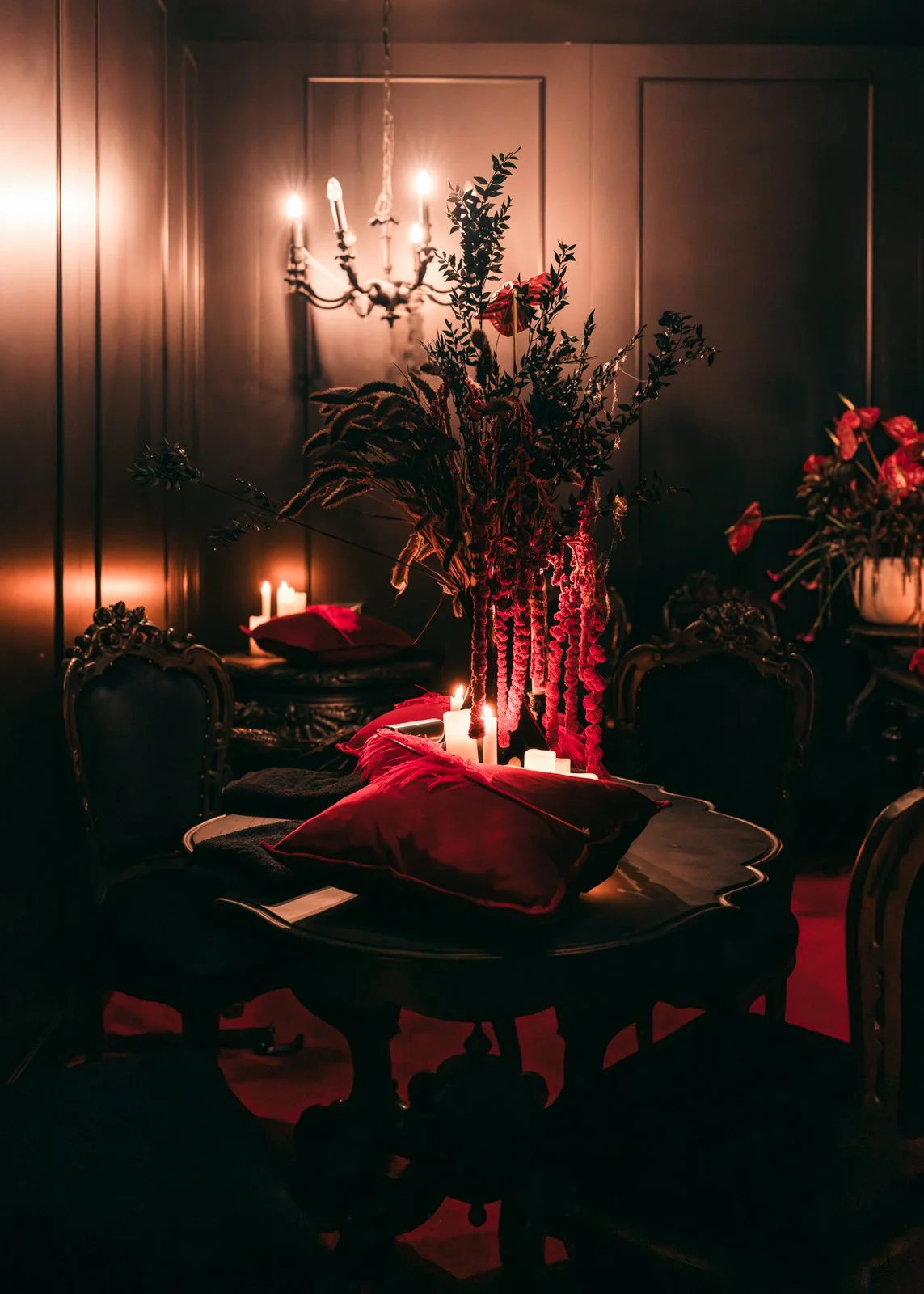 Large-scale pop-up set built overnight for high-traffic public event